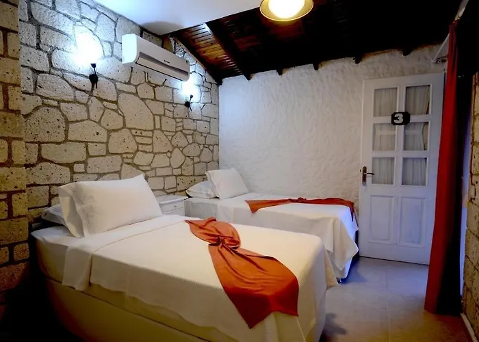 Masli̇na Hotel Esmirna