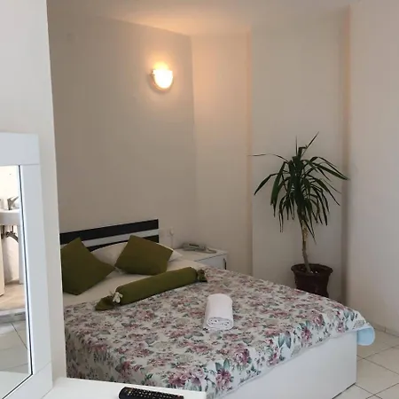 Otel Masli̇na