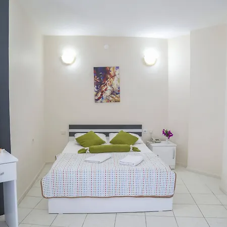 Hotel Masli̇na Smirne